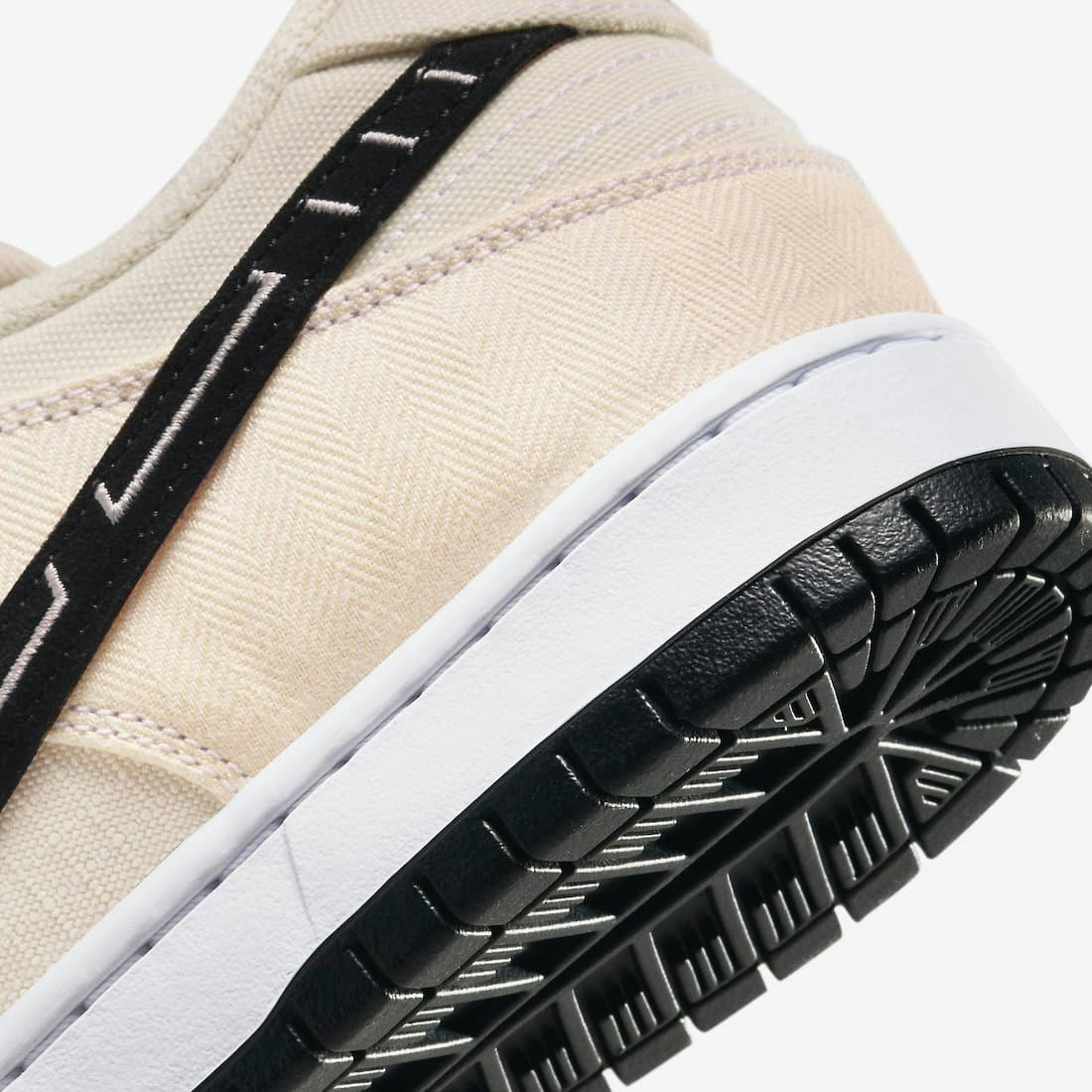 Albino & Preto x Nike SB Dunk Low