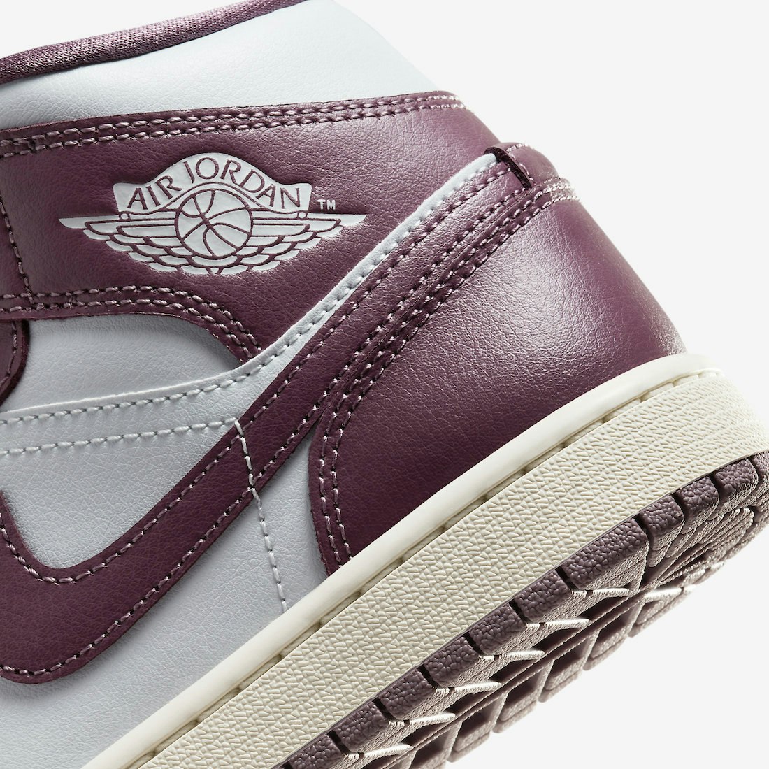 Air Jordan 1 Mid "Sky J Mauve"