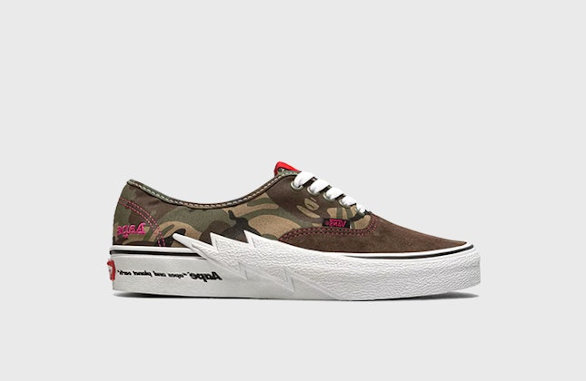 AAPE x Vans Authentic Bolt "Green Camo" AAPE x Vans Authentic Bolt "Green Camo"