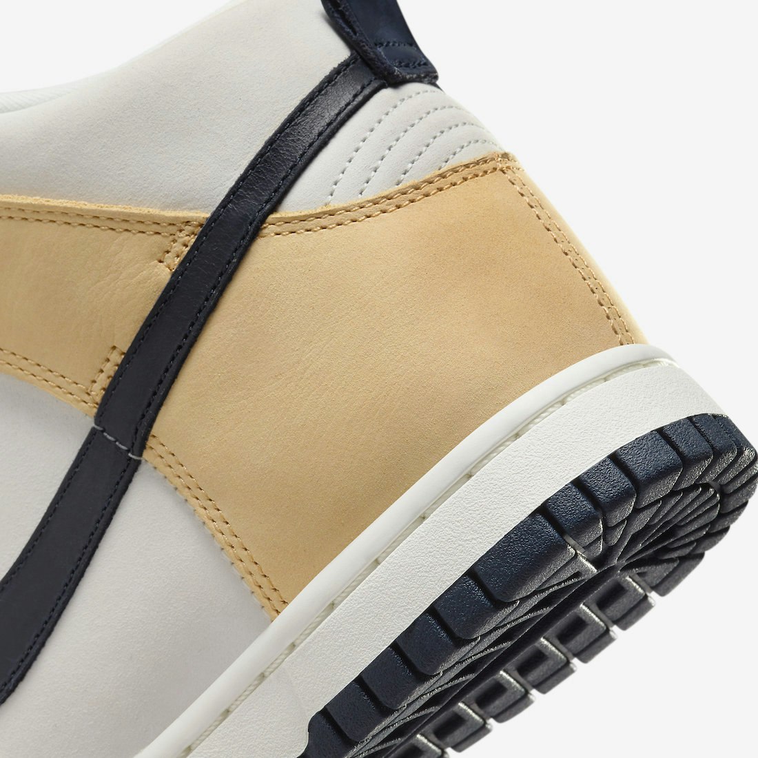 Nike Dunk High Premium "Sesame"