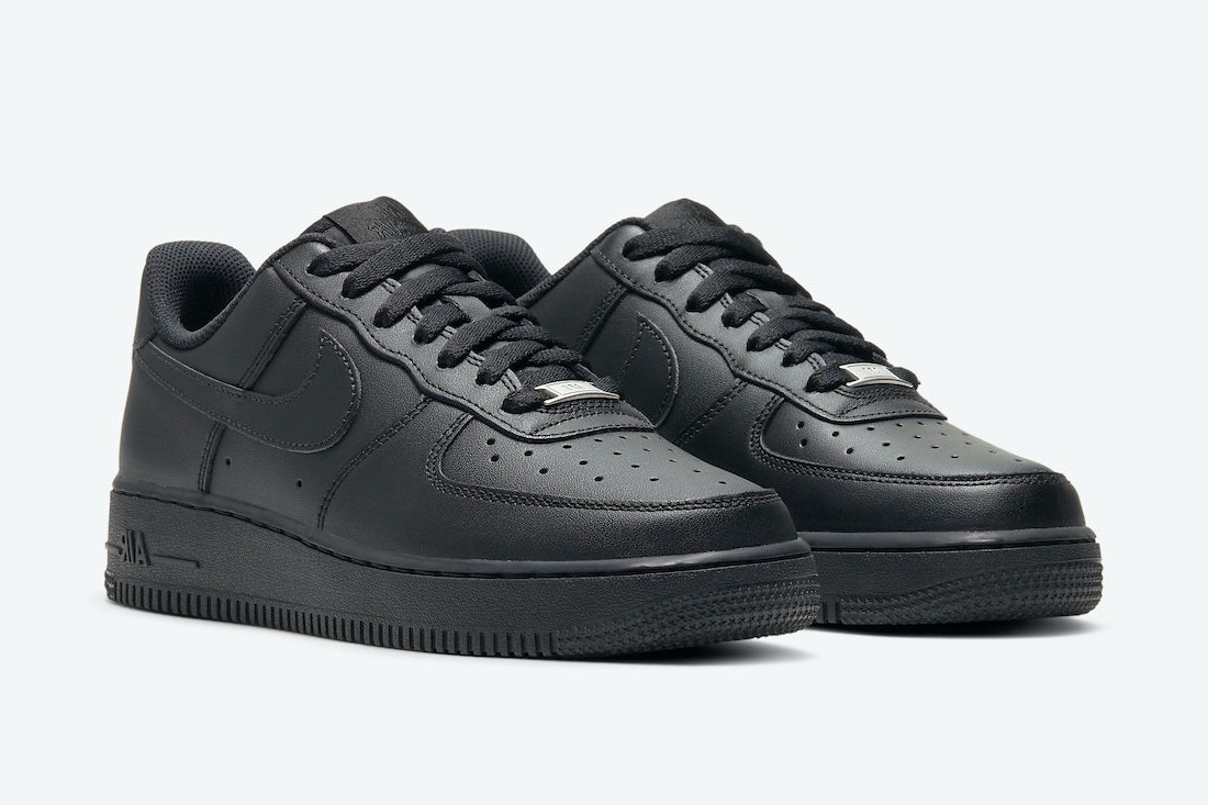 Nike Air Force 1 Low "Triple Black"