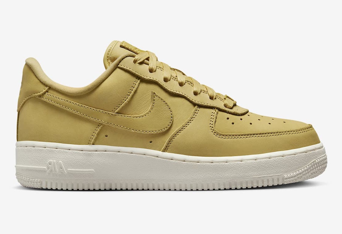 Nike Air Force 1 Low "Gold"