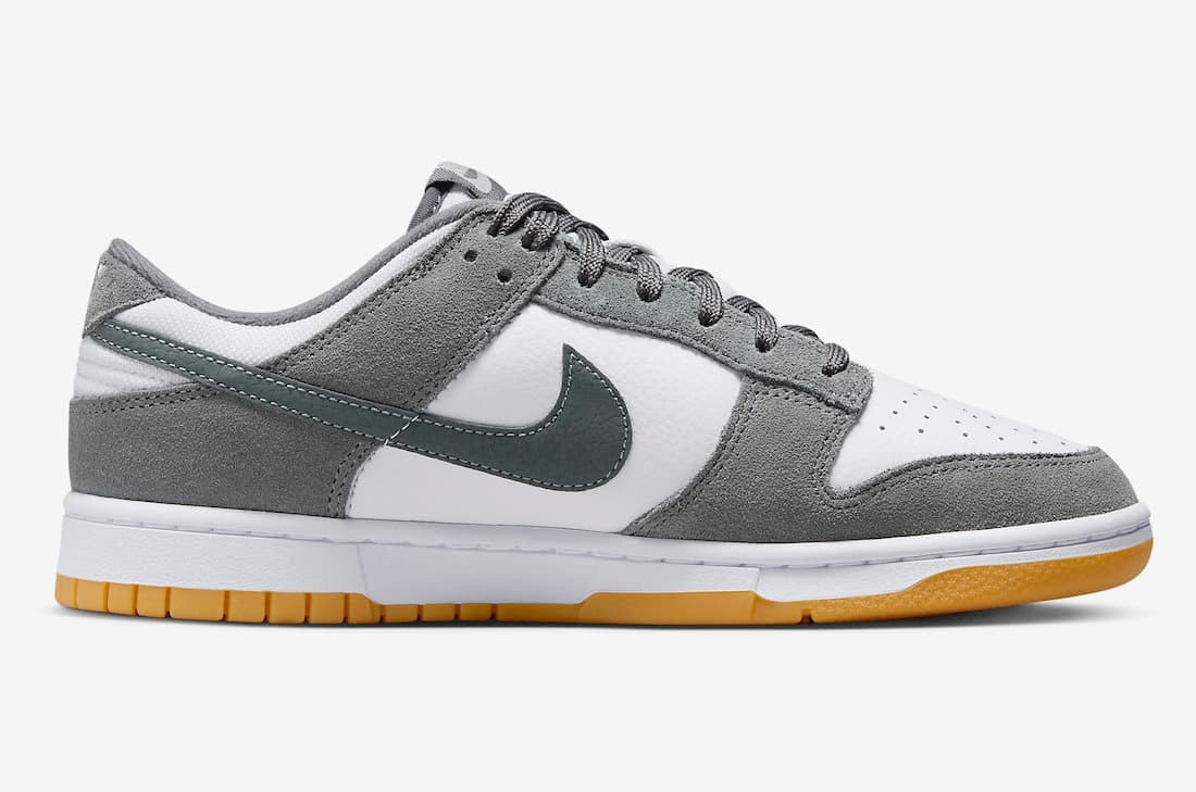 Nike Dunk Low "Smoke Grey"