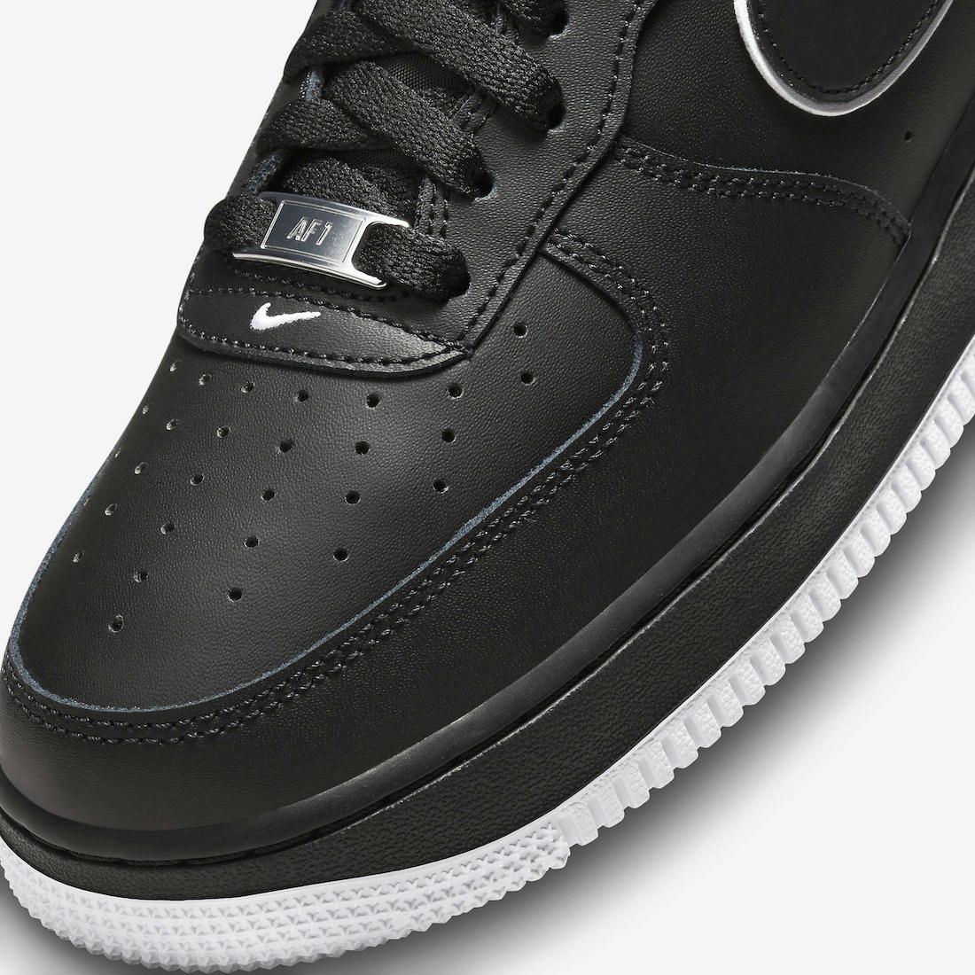 Nike Air Force 1 Low "Black Oreo"