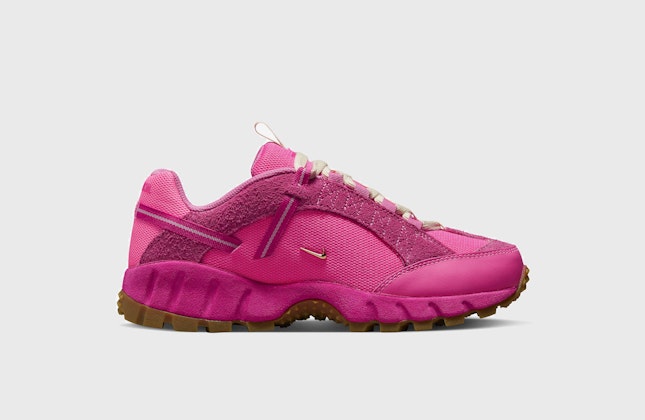 Jacquemus x Nike Air Humara "Pink Flash" Jacquemus x Nike Air Humara "Pink Flash"
