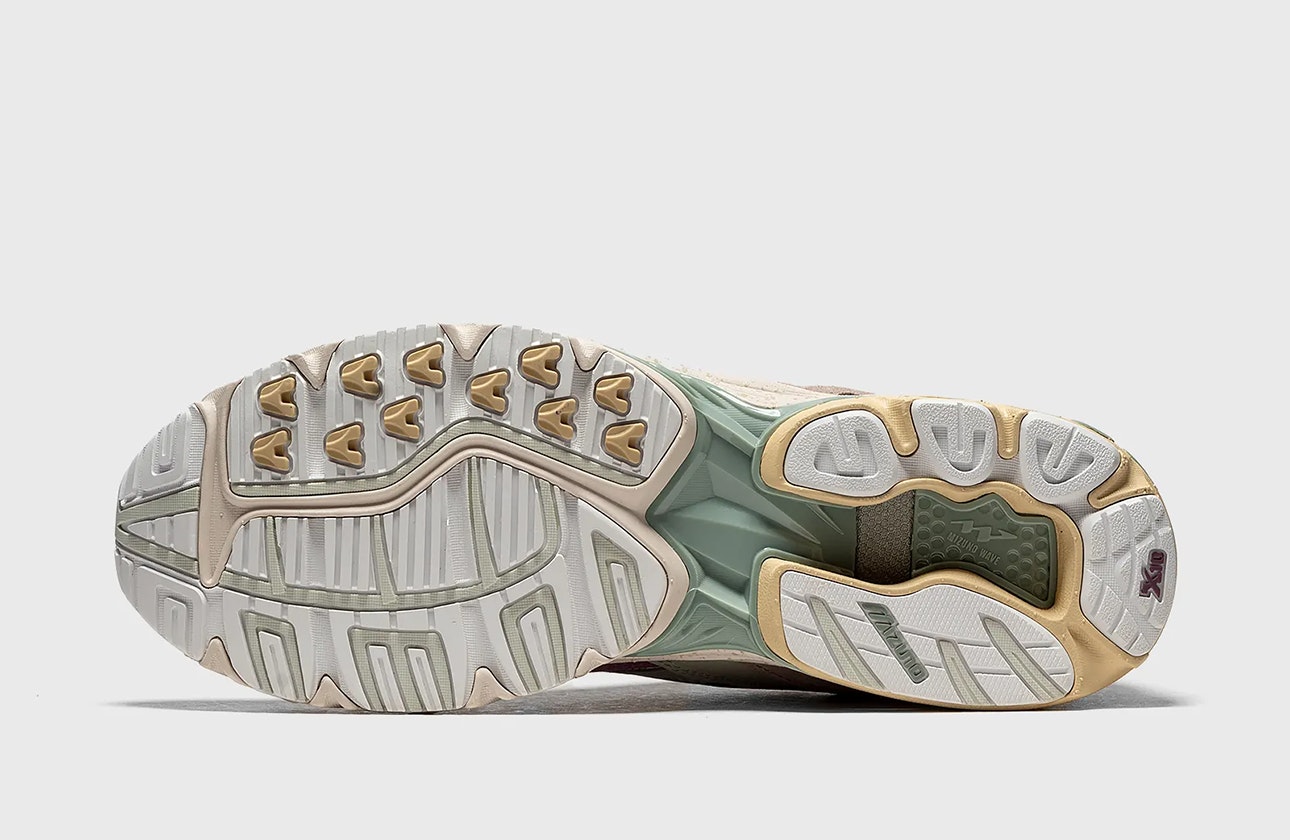 Footpatrol x Mizuno Wave Rider 10 "Rust"