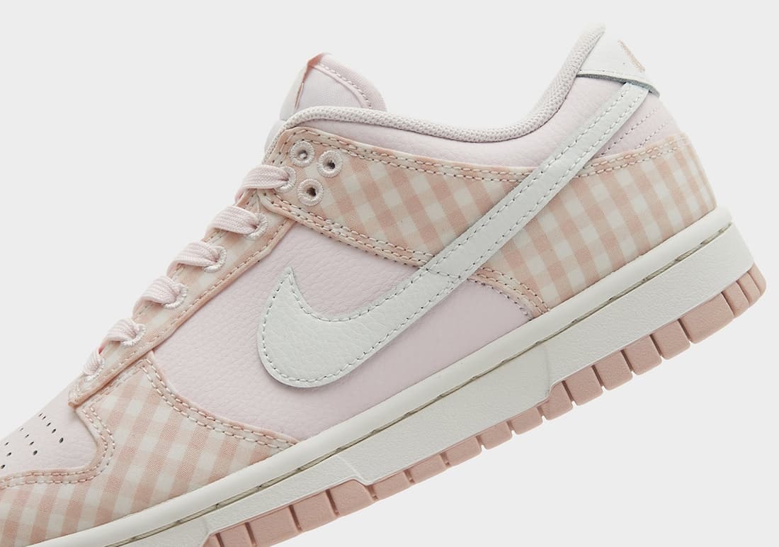 Nike Dunk Low "Pink Gingham" WMNS