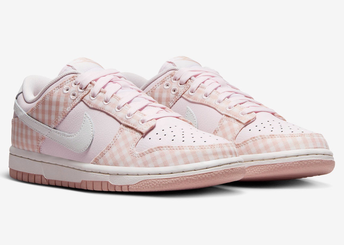 Nike Dunk Low "Pink Gingham"