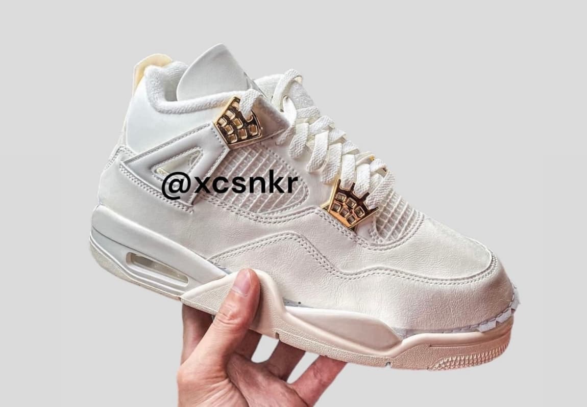 Air Jordan 4 "Sail Metallic Gold"