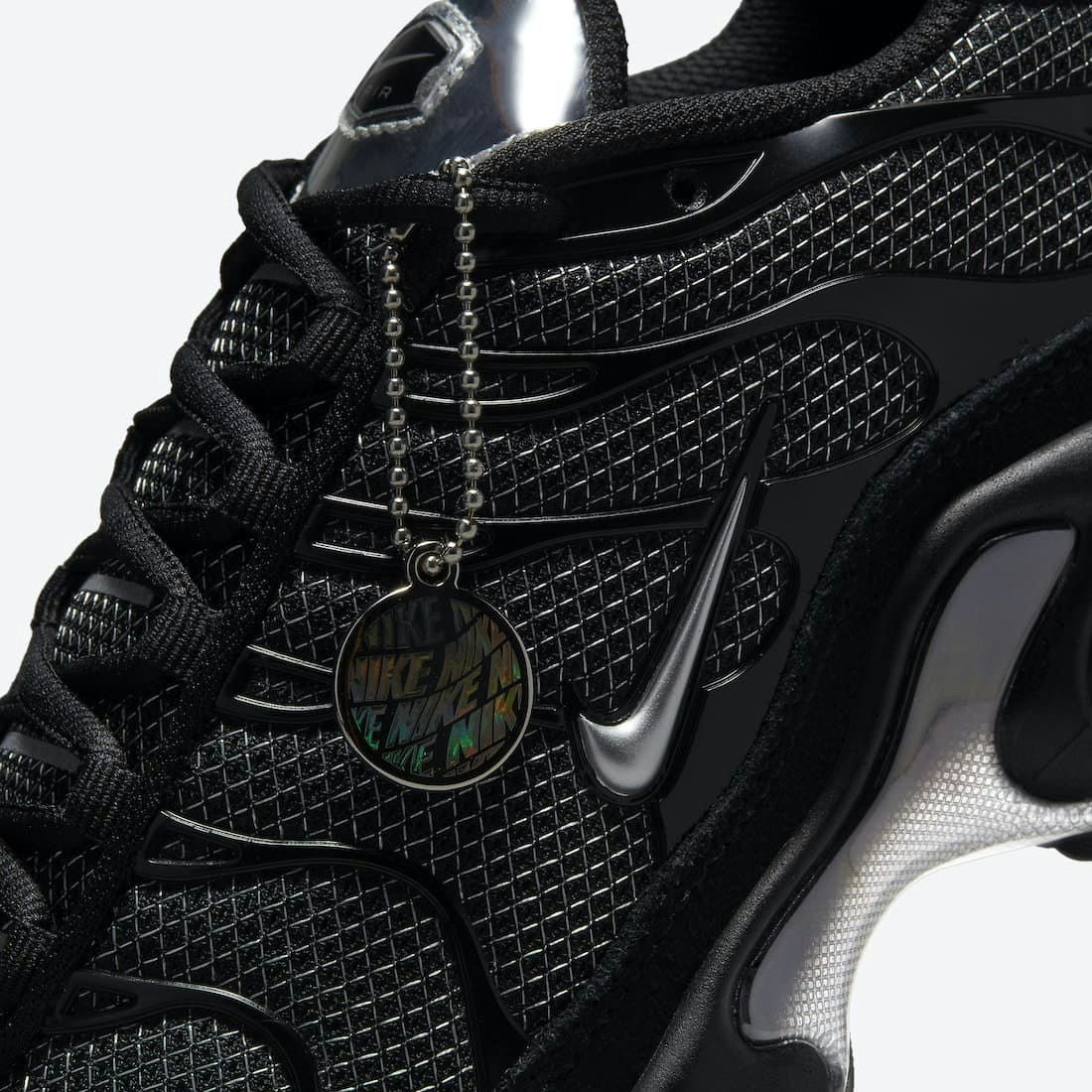Nike Air Max Plus "Metallic Silver"