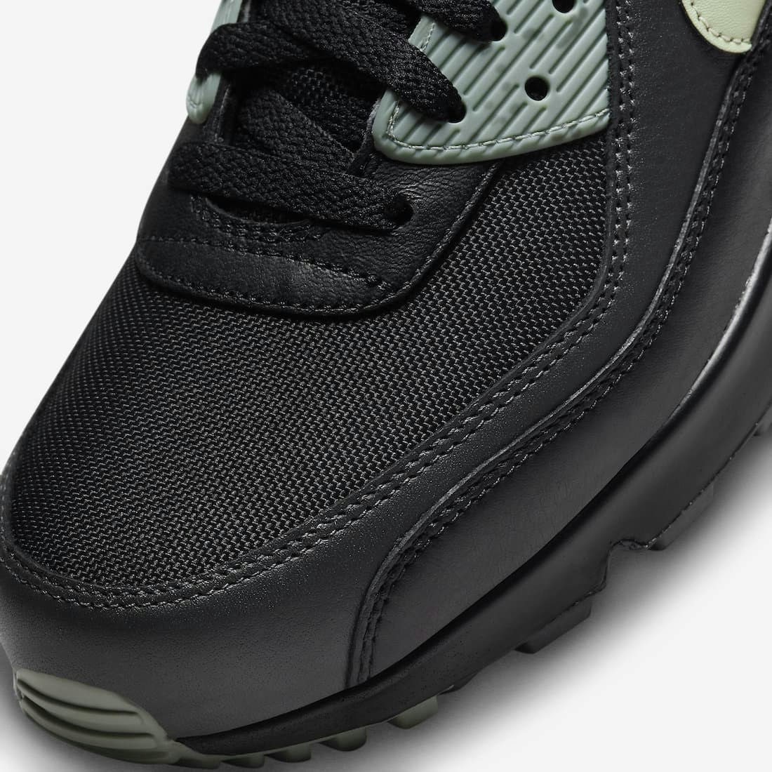 Nike Air Max 90 Gore-Tex "Mica Green"