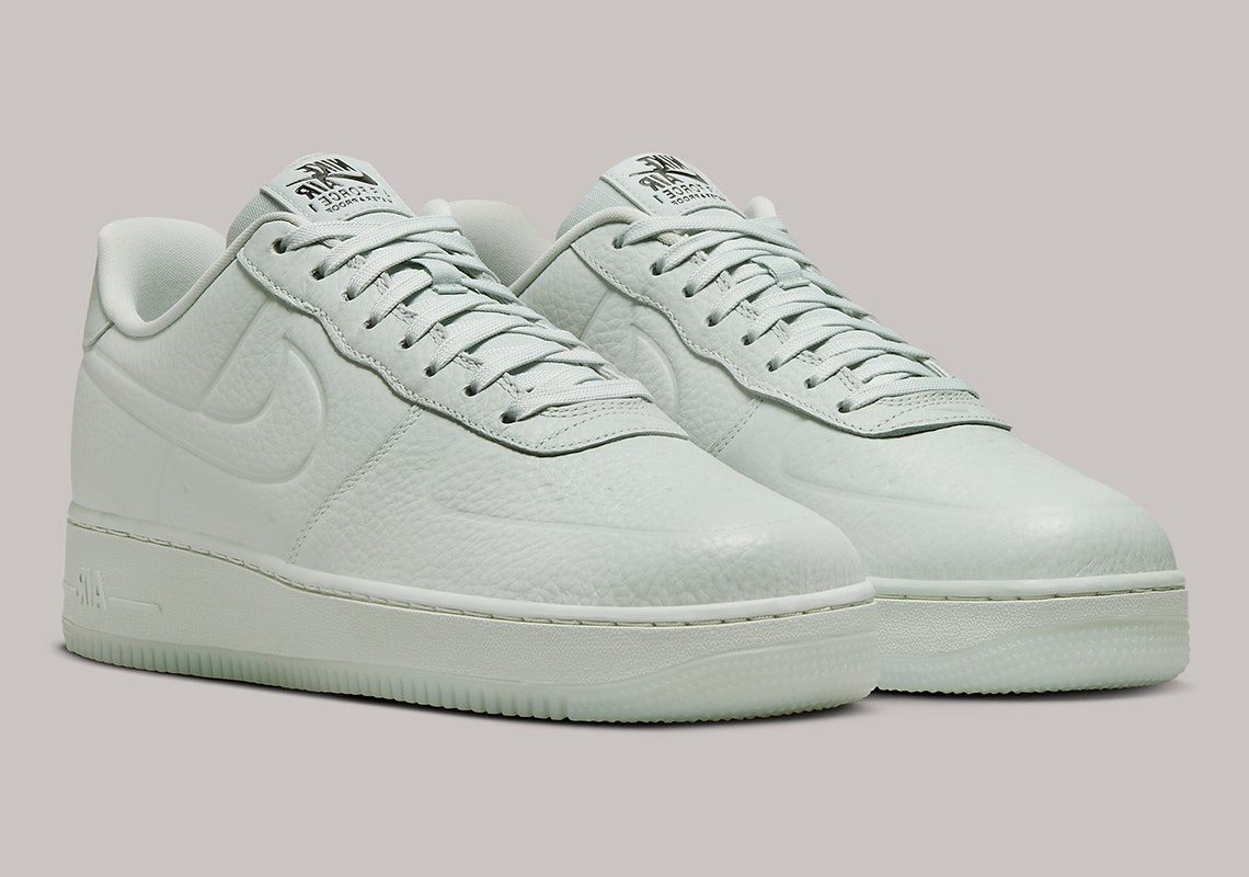 Nike Air Force 1 Low WP "Light Silver"