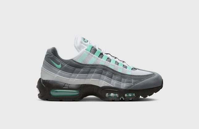 Nike Air Max 95 "Hyper Turquoise" Nike Air Max 95 "Hyper Turquoise"