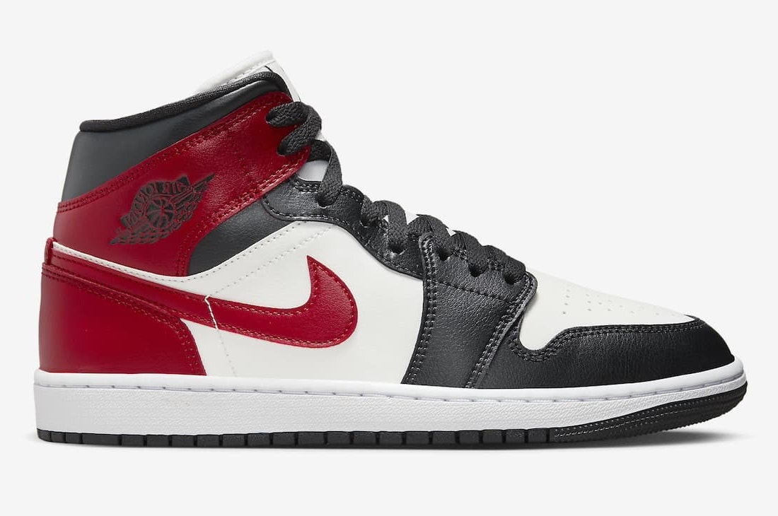 Air Jordan 1 Mid "Black Toe"