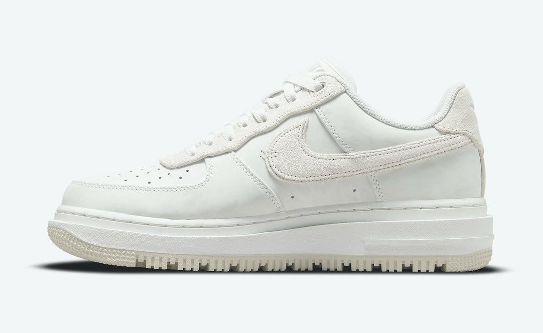 Nike Air Force 1 Luxe "Light Bone"