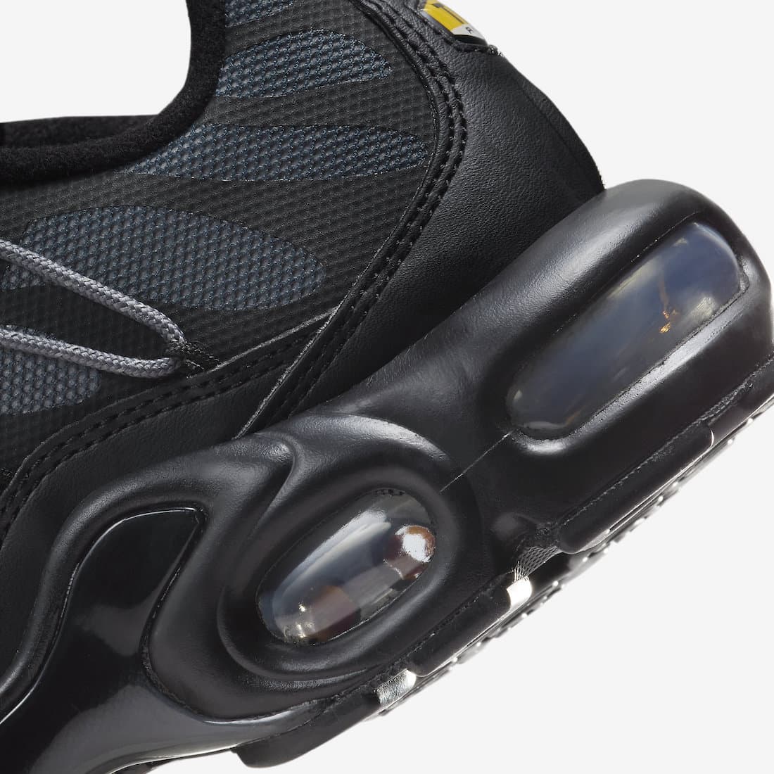 Nike Air Max Plus Utility Black Reflective kaufen FZ2770 001 HEAT MVMNT