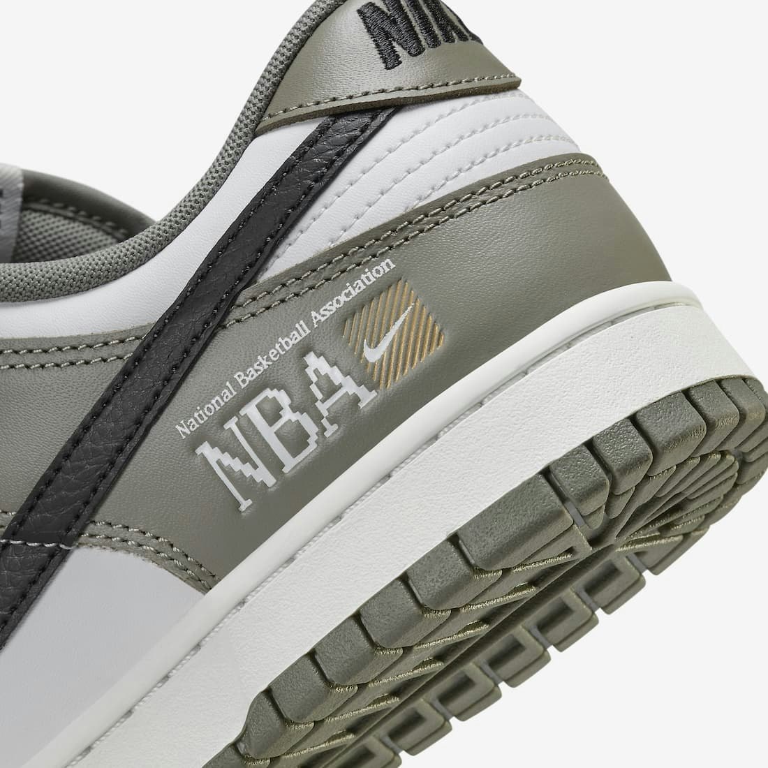 Nike Dunk Low "NBA Paris"