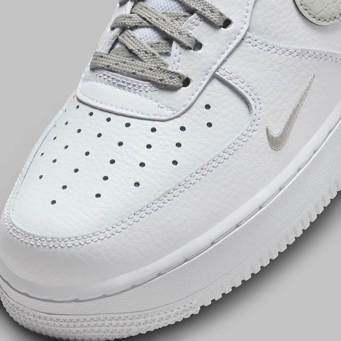 Nike Air Force 1 Low "Reflect Silver"