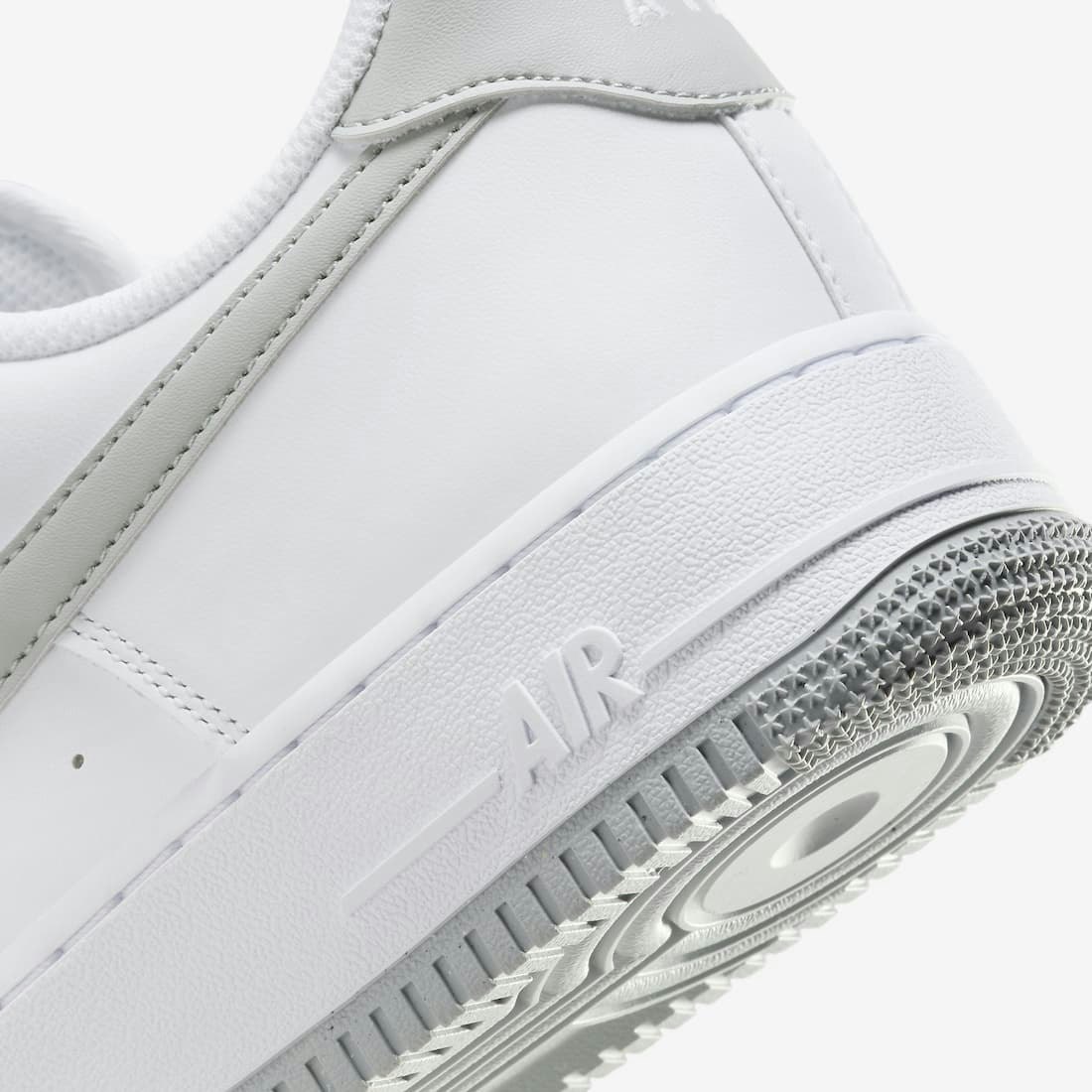 Nike Air Force 1 Low "Light Smoke Grey"