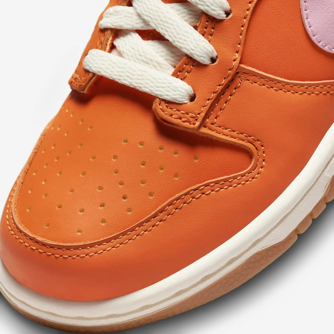 Nike Dunk Low "Everything you need"