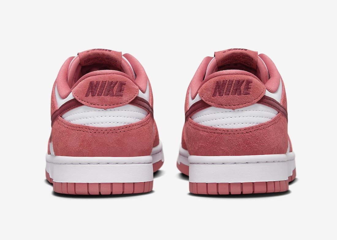 Nike Dunk Low "Valentine’s Day"