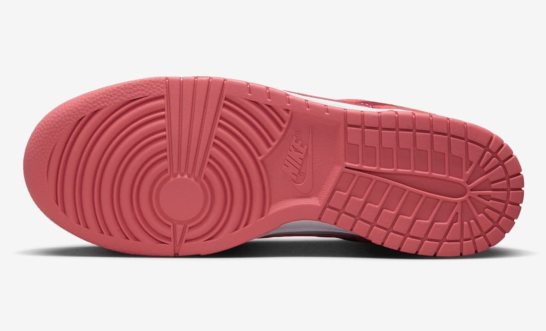 Nike Dunk Low "Valentines Day 2024"