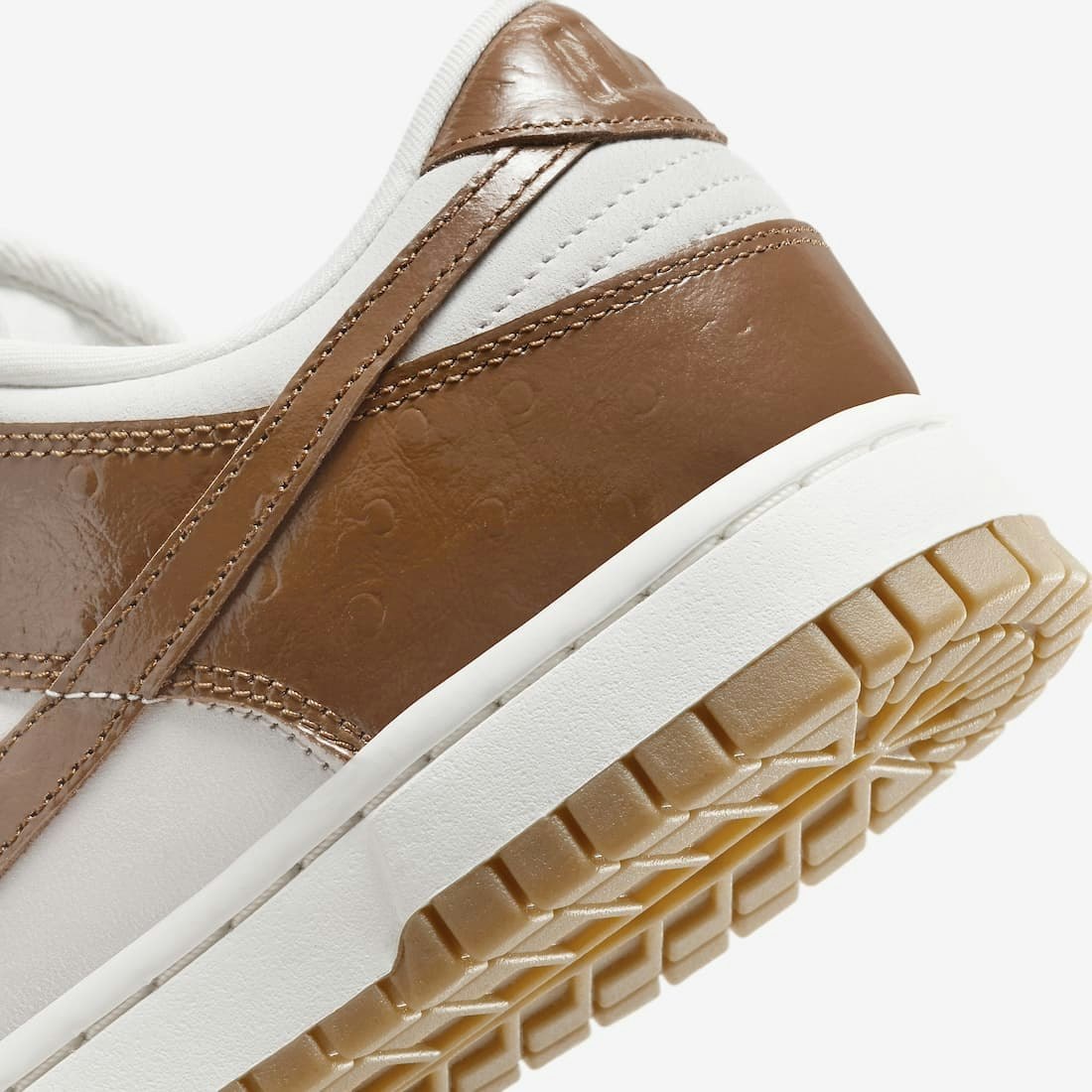 Nike Dunk Low LX "Ale Brown"