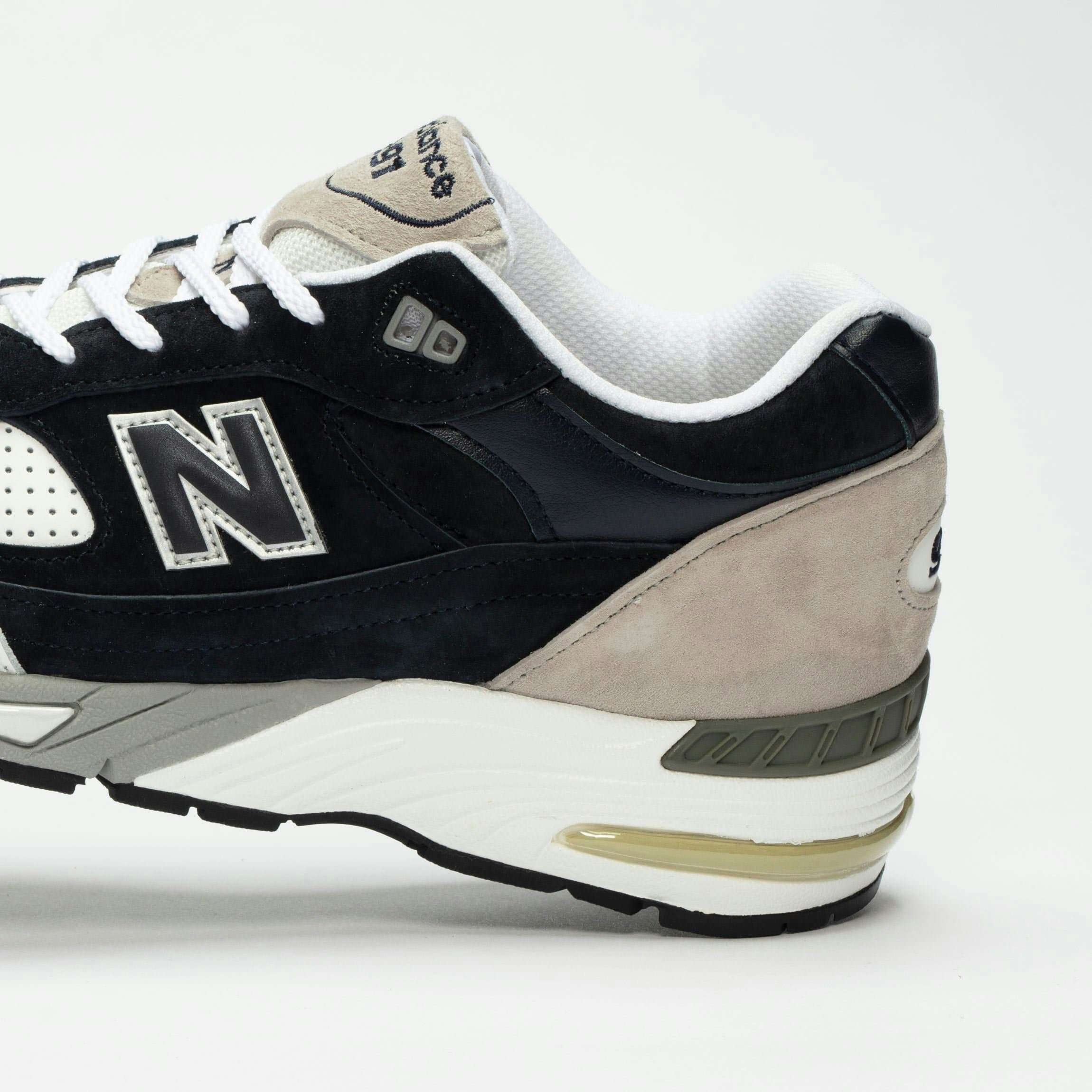 SNS x New Balance 991 "White Navy"