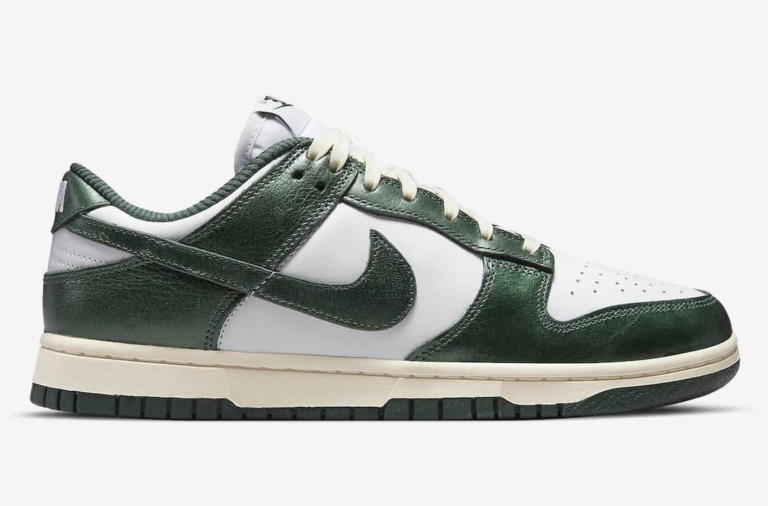 Nike Dunk Low "Vintage Green"