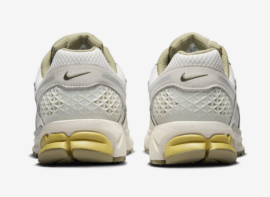 Nike Zoom Vomero 5 "Light Bone"