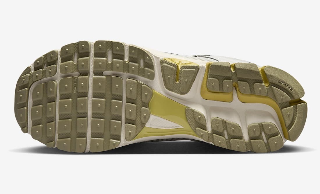 Nike Zoom Vomero 5 "Light Bone"