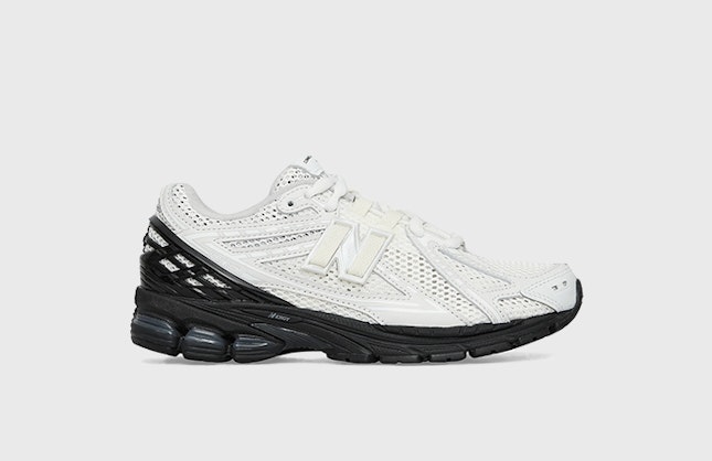 Comme des Garçons x New Balance 1906R "White&Black"