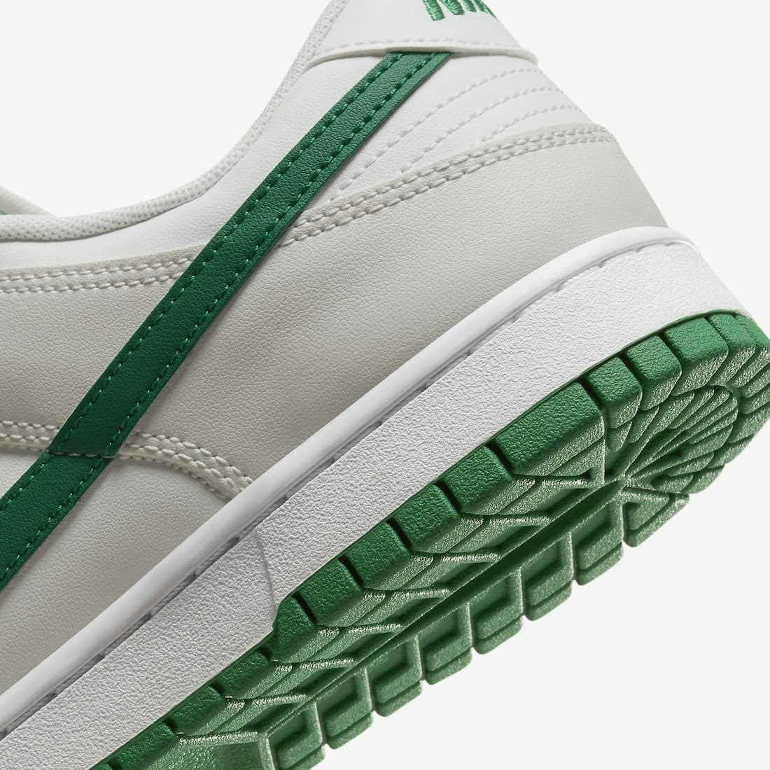 Nike Dunk Low "Malachite"
