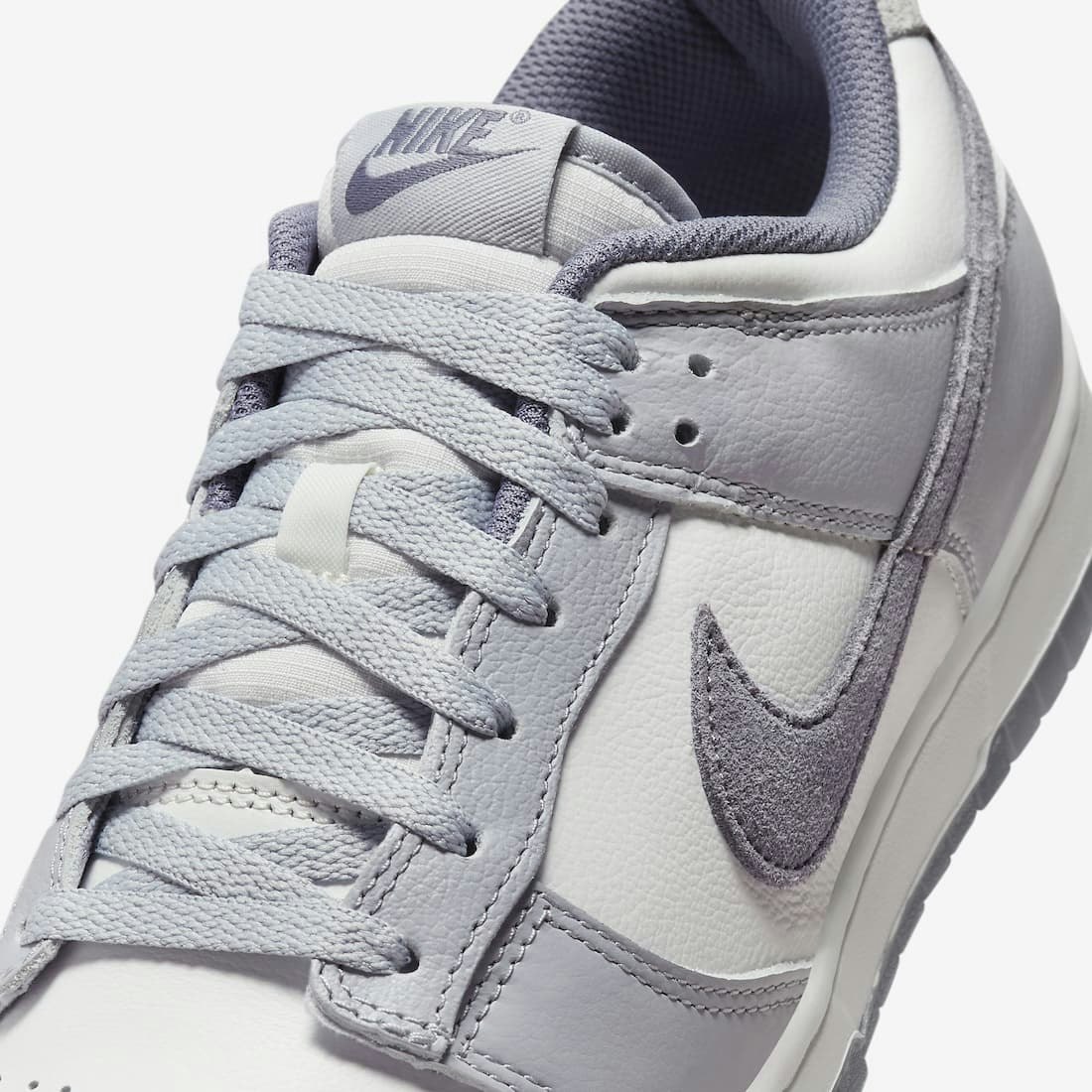 Nike Dunk Low SE "Light Carbon"