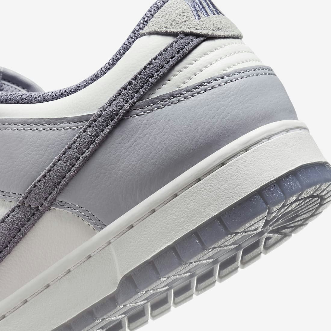 Nike Dunk Low SE "Light Carbon"