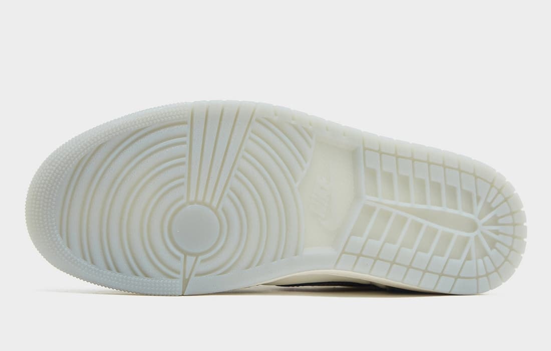Air Jordan 1 Low OG "Year of the Dragon"