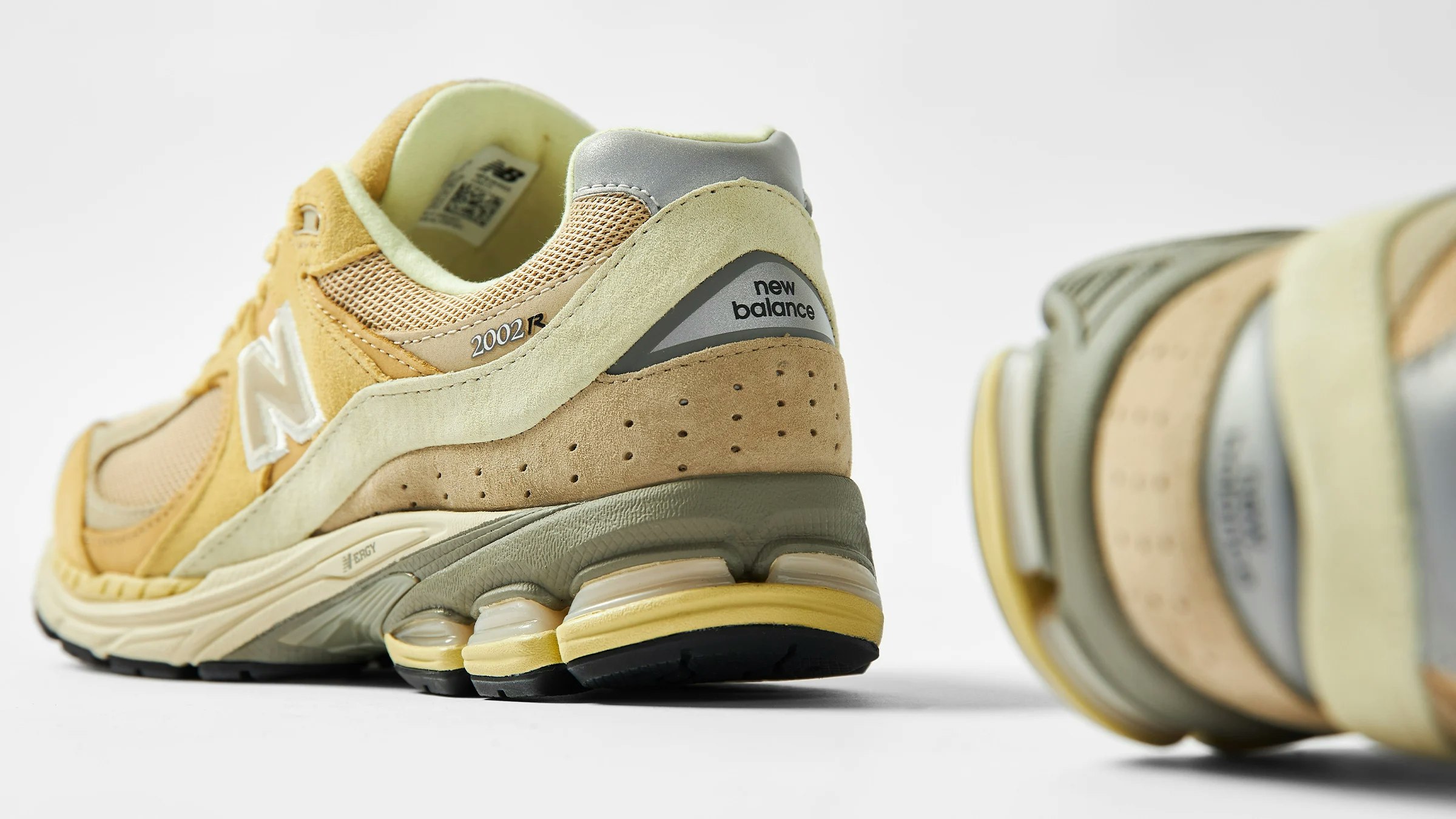 AURALEE x New Balance 2002R "Strong Yellow"