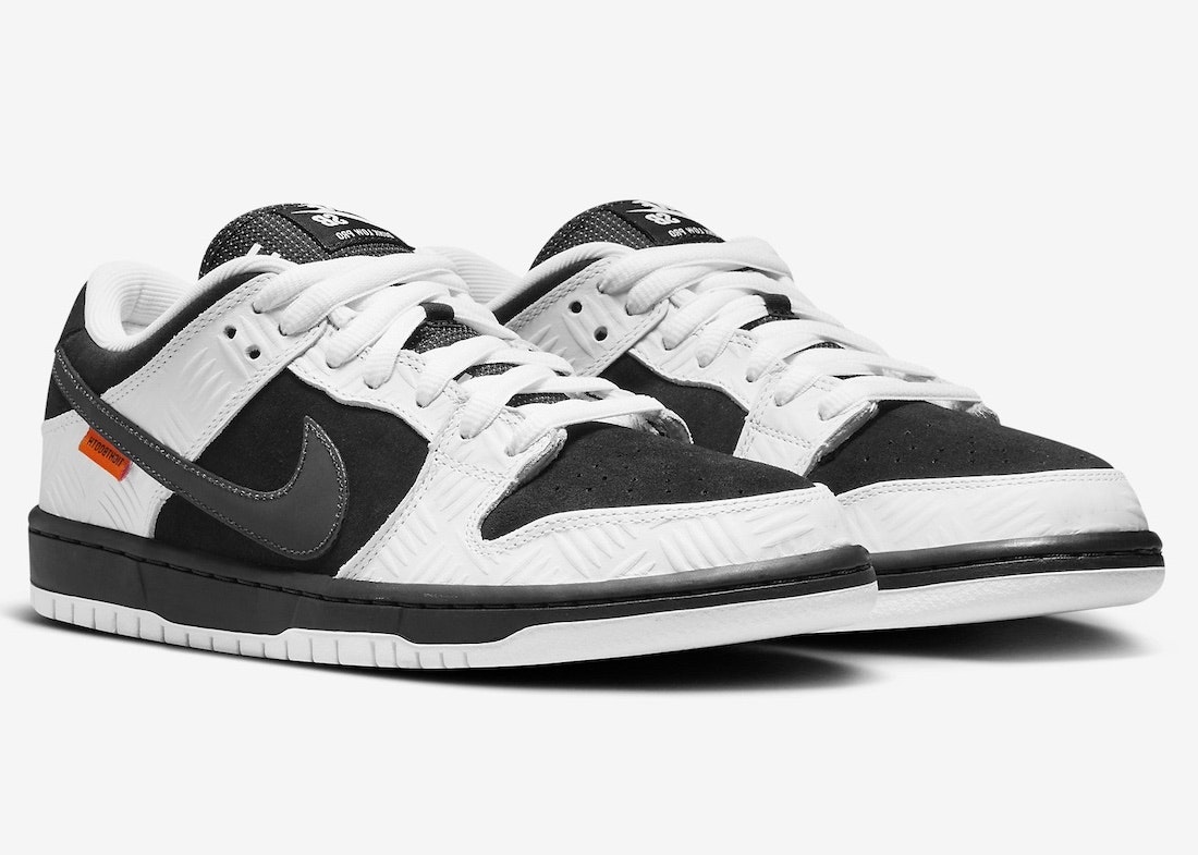 TIGHTBOOTH x Nike SB Dunk Low "Black/White"