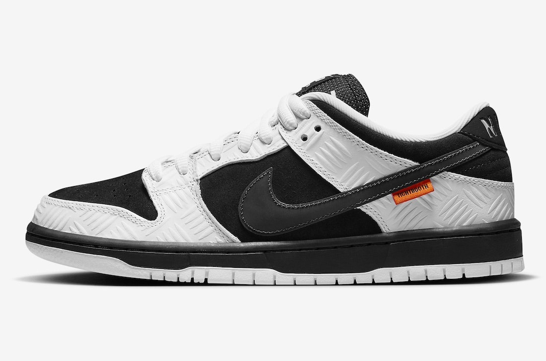 TIGHTBOOTH x Nike SB Dunk Low 