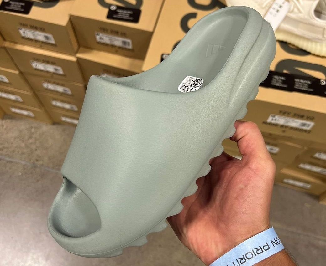 adidas YEEZY Slide "Salt"