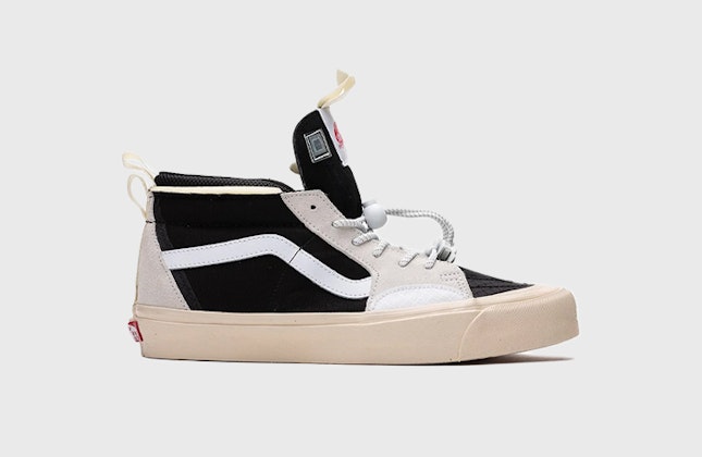 Advisory Board Crystals x Vans Vault SK-8 Hi "Oreo Twist" Advisory Board Crystals x Vans Vault SK-8 Hi "Oreo Twist"