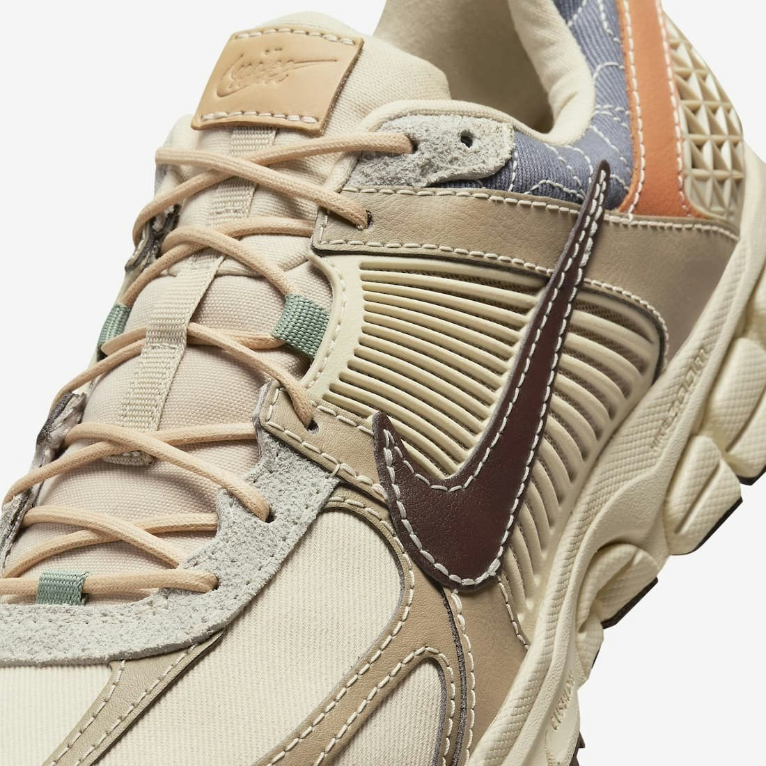 Nike Zoom Vomero 5 "Amber Brown"