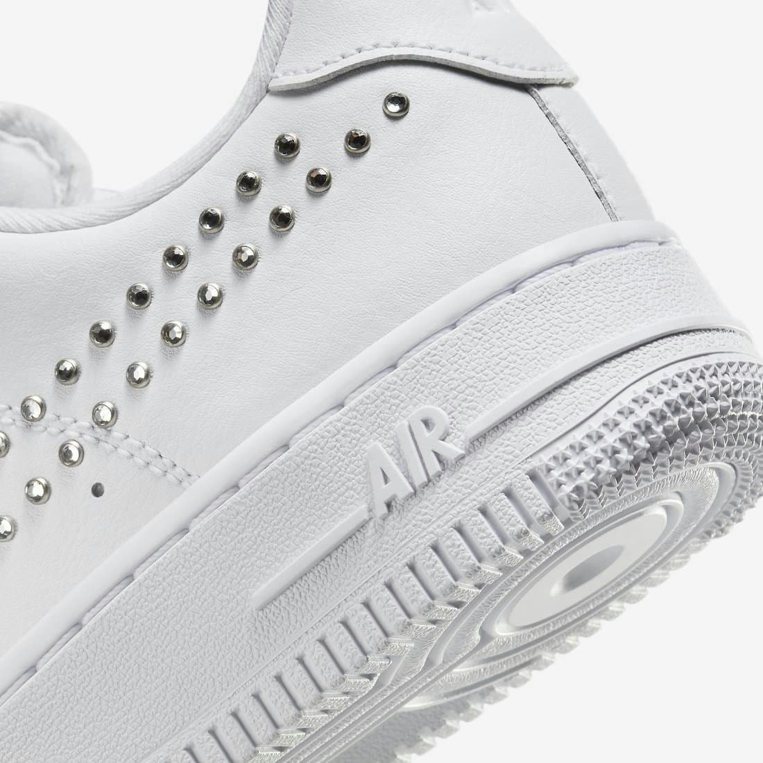 Nike Air Force 1 Low "White Chrome"