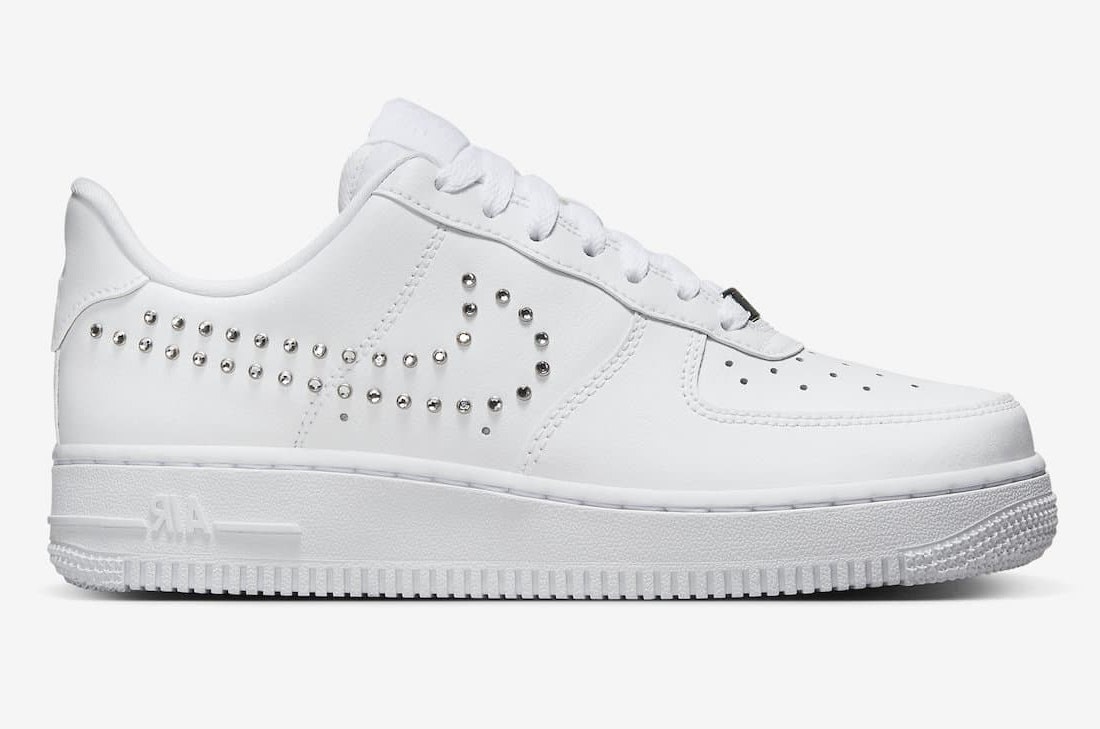 Nike Air Force 1 Low "White Chrome"