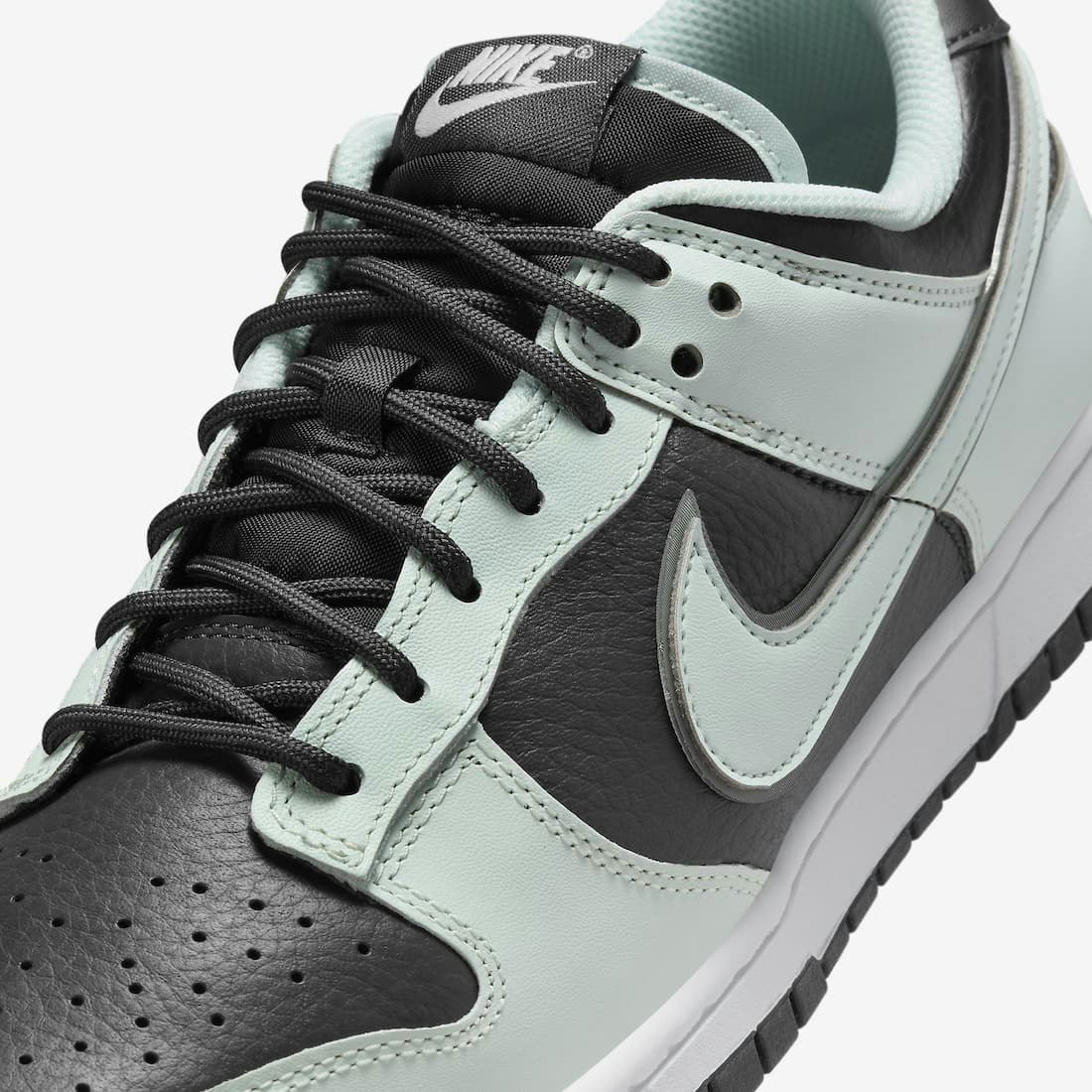 Nike Dunk Low Premium "Barely Green"