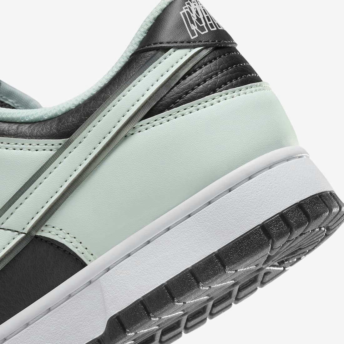 Nike Dunk Low Premium "Barely Green"