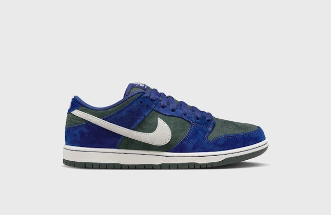 Nike SB Dunk Low "Deep Royal Blue"