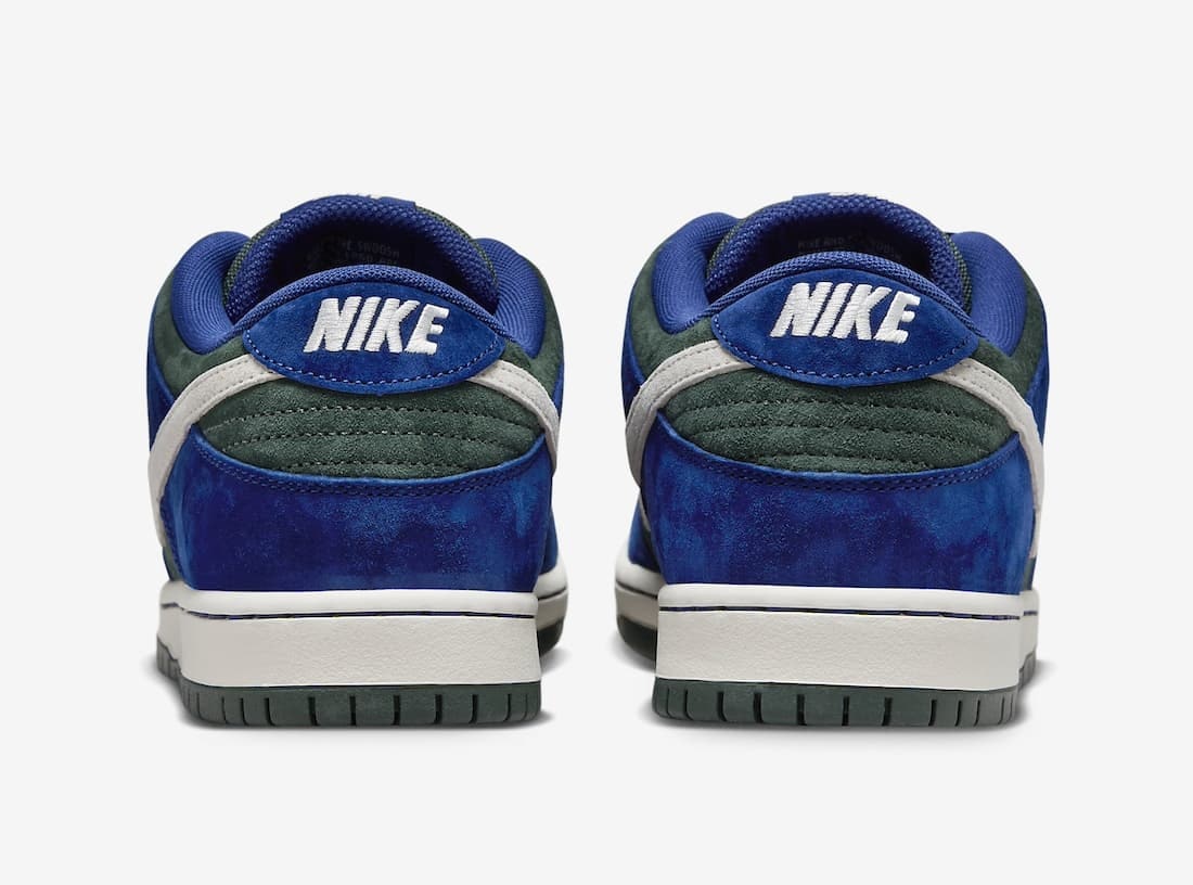 Nike SB Dunk Low "Deep Royal Blue"