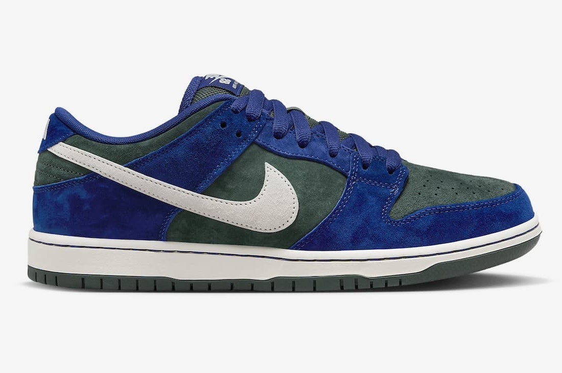 Nike SB Dunk Low "Deep Royal Blue"