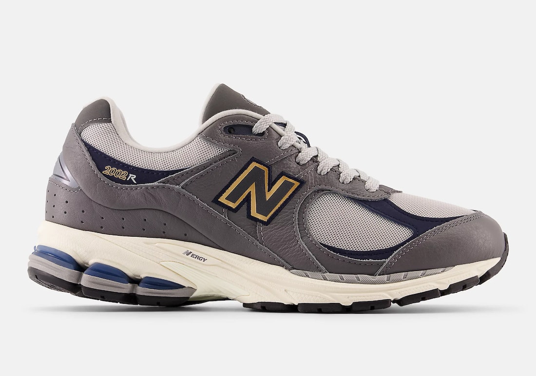 New Balance 2002R "Castlerock"